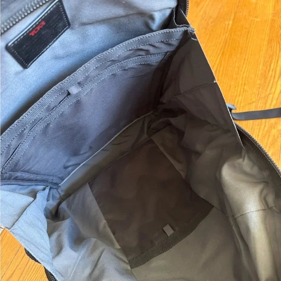 Tumi backpack - Picture 7 of 8